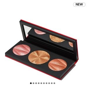 STEP BRIGHT UP EXTRA DIMENSION SKINFINISH PALETTE